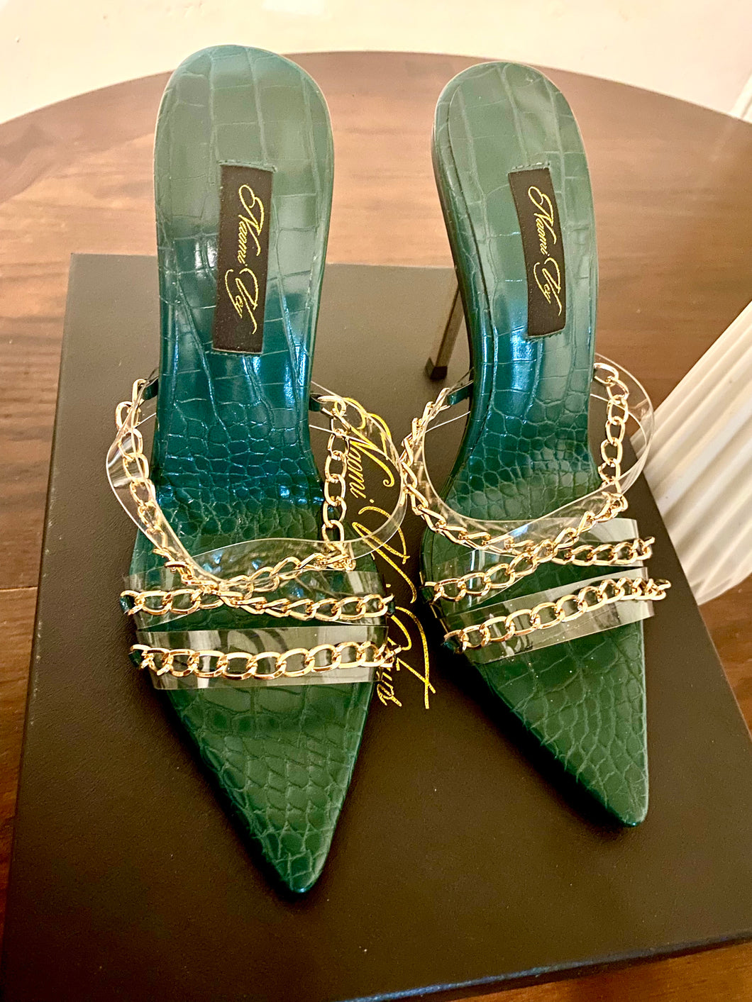 Naomi vey hunter green crock print sandal